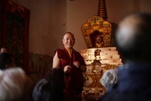 Tiểu Sử Dorzin Rinpoche